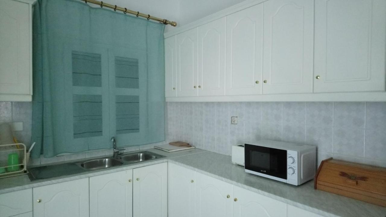 Vacation House In Stroggili Agios Ioannis Peristeron  Exterior photo